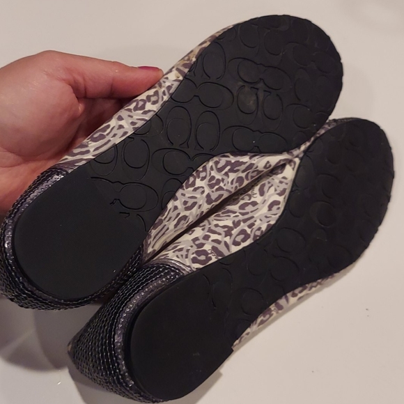 Coach flats az(8-1/2-B) gray pretty 💝 - Picture 5 of 16